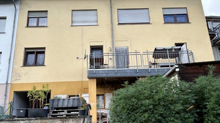 Großes Mehrfamilienhaus mit 4 Wohneinheiten in Großrosseln -Nähe Zentrum- zu verkaufen