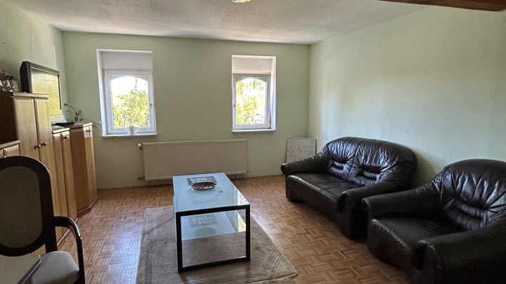 Liebhaberobjekt - einseitig angebautes historisches Vierfamilienhaus in Illingen zu verkaufen