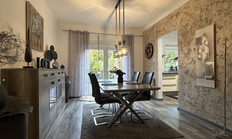 Freistehendes charmantes Einfamilienhaus - für die kleine Familie - in Großrosseln zu verkaufen