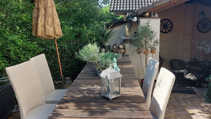 Freistehendes charmantes Einfamilienhaus - für die kleine Familie - in Großrosseln zu verkaufen