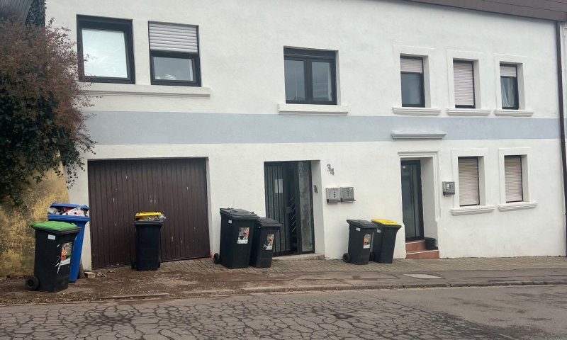 Vermietetes 3-Familienhaus mit großem Grundstück in Schmelz zu verkaufen