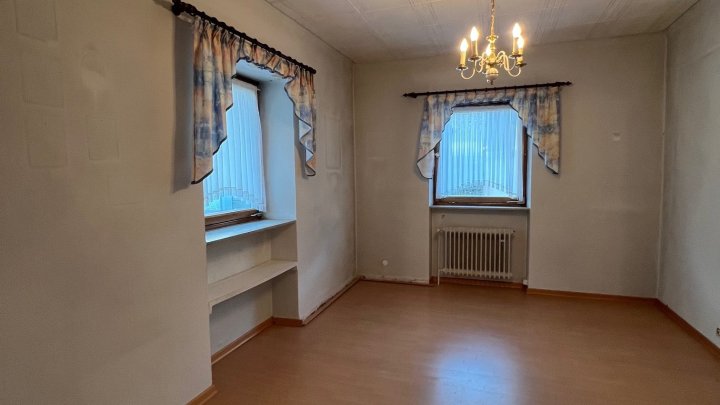 Wieder im Angebot!!!! Freistehendes 1-Familienhaus in zentraler Lage von Lebach zu verkaufen