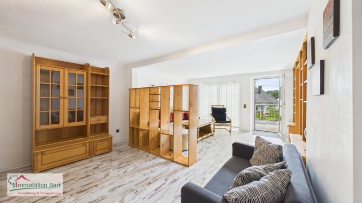 GEPFLEGTES ANWESEN MIT POOL AUF 30 AR IN TOP WOHNLAGE!