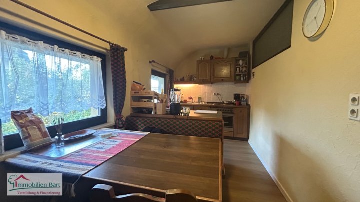 PERL: 4-FAMILIENHAUS MIT GARTEN UND GARAGE IN RUHIGER WOHNLAGE!