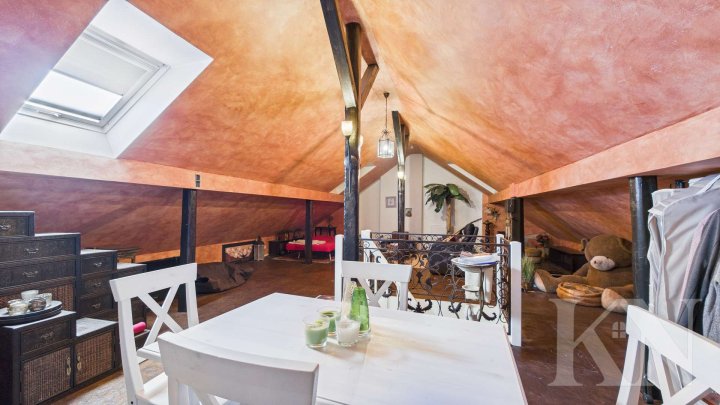 Vielseitiges Ein- bis Zweifamilienhaus in Saarbrücken-Güdingen!