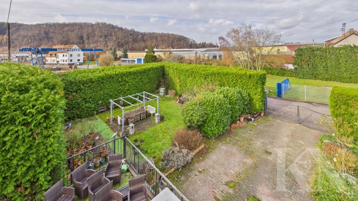 Vielseitiges Ein- bis Zweifamilienhaus in Saarbrücken-Güdingen!