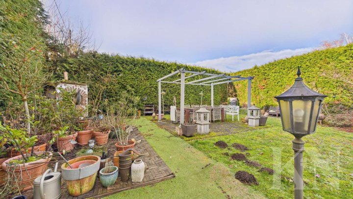 Vielseitiges Ein- bis Zweifamilienhaus in Saarbrücken-Güdingen!