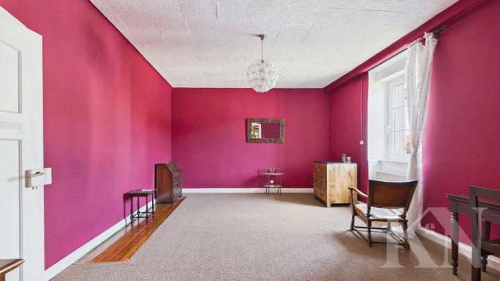 Vielseitiges Ein- bis Zweifamilienhaus in Saarbrücken-Güdingen!