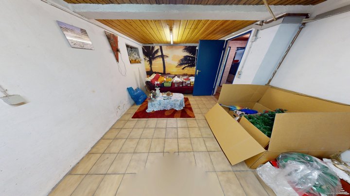 Gepflegtes Ein - Zweifamilienhaus ruhig gelegen im Grünen