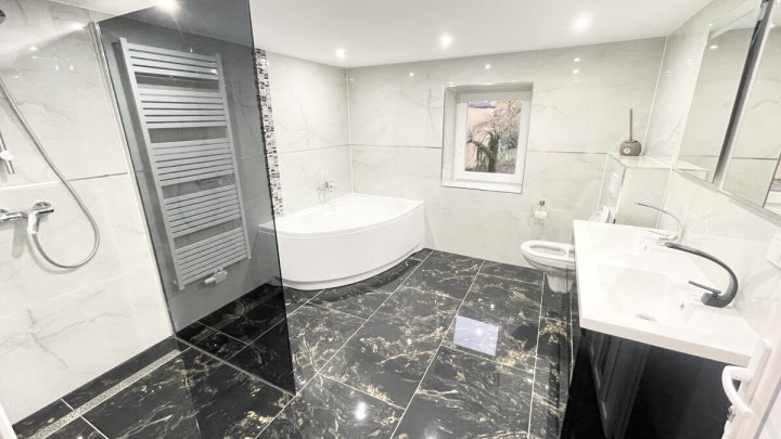 Reserviert !Hochwertig modernisiertes Einfamilienhaus in attraktiver Wohnlage