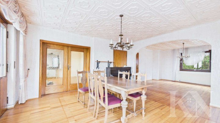 Großzügiges Ein-/Zweifamilienhaus mit traumhaftem Fernblick und großem Grundstück