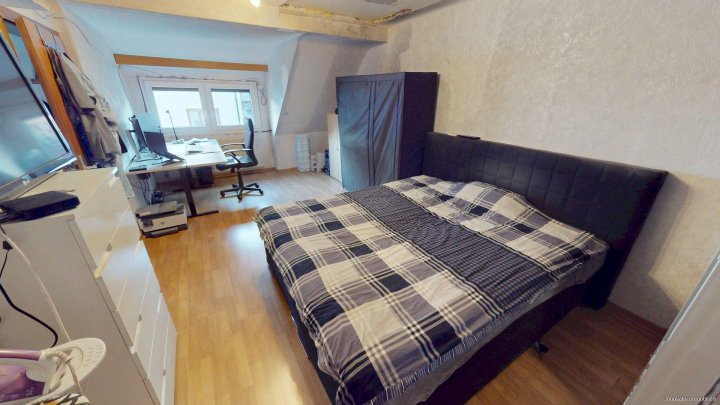 Kleines teilsaniertes Einfamilienhaus oder Kapitalanlage  in ruhiger zentraler Lage mit Garten