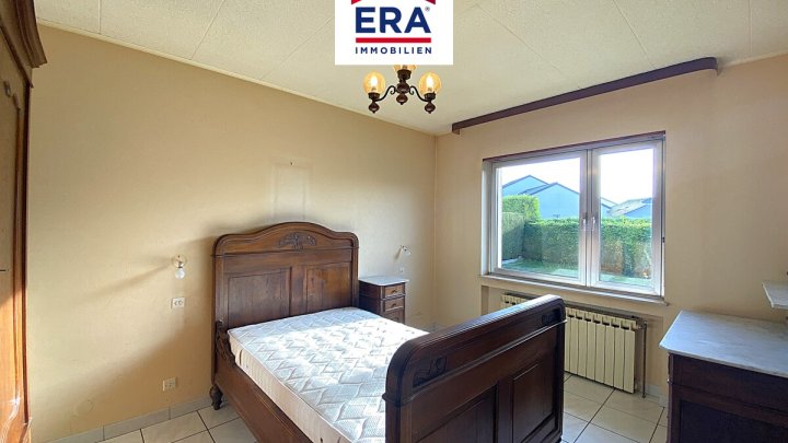 KEINE VERMITTLUNGSGEBÜHREN!! FREISTEHENDER BUNGALOW, SACKGASSE A-LAGE IN OETING/FR, NÄHE SB