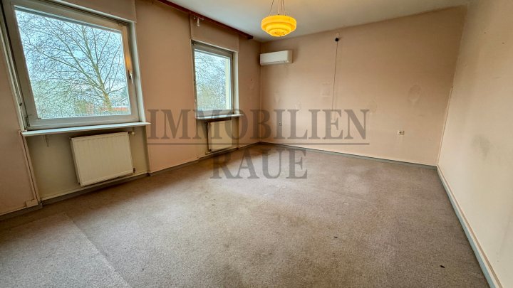 FREISTEHENDES 1 FAMILIENHAUS MIT GARTEN UND GARAGE - RENOVIERUNGSBEDARF - IN DUDWEILER-SÜD