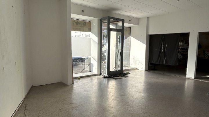 Zweifamilienhaus mit Gewerbeeinheit in Landsweiler - Reden zu verkaufen 