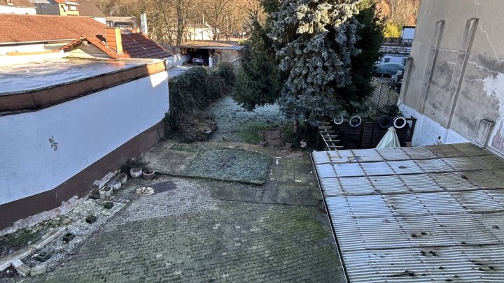 Zweifamilienhaus mit Gewerbeeinheit in Landsweiler - Reden zu verkaufen 