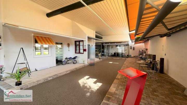 AN DER A8 ! GEWERBEBETRIEB AUF 2800 M² GRUNDSTÜCK!