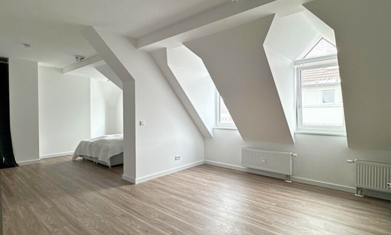 Sanierte 2-ZKB mit EBK am Beethovenplatz, perfekte City-Lage