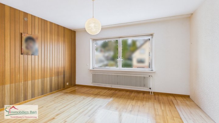 SCHWEMLINGEN: WOHNHAUS MIT GARTEN IN TOP-LAGE!