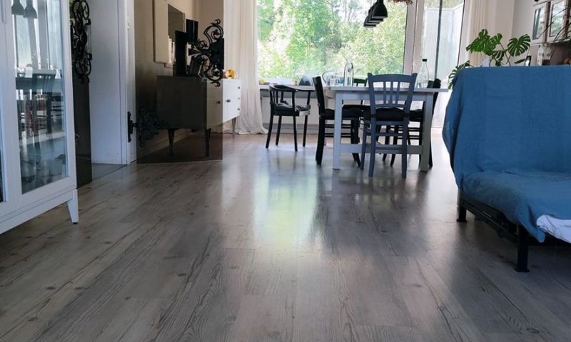 Zweifamilienhaus mit Gewerbeeinheit in Riegelsberg-OT zu verkaufen