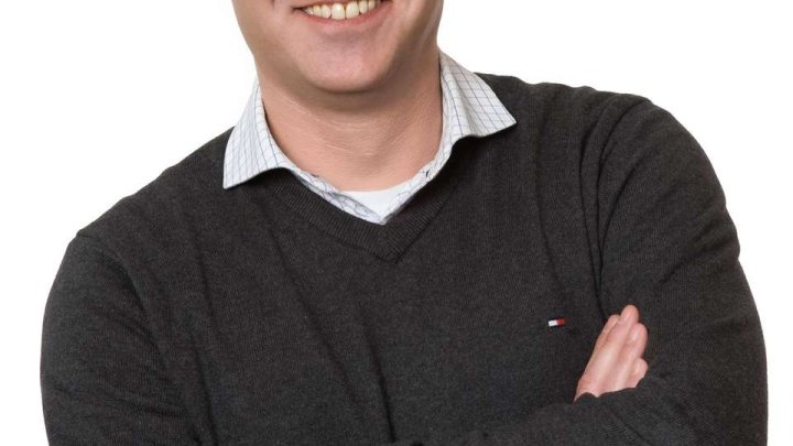 RENOVIERTES, FREISTEHENDES 1 FAM.-HAUS MIT GROSSEM GARTEN UND 3 GARAGEN IN DUDWEILER