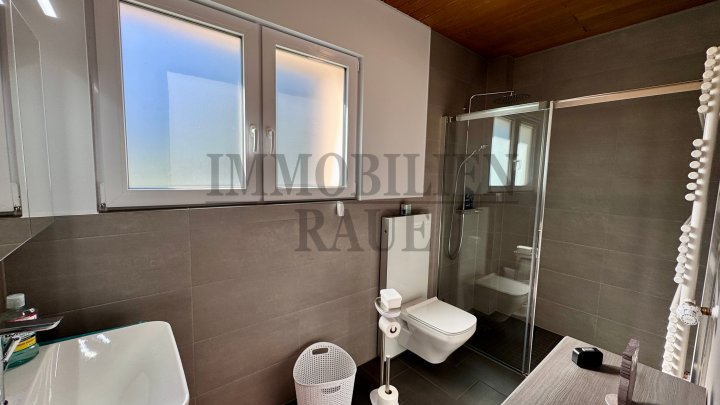 RENOVIERTES, FREISTEHENDES 1 FAM.-HAUS MIT GROSSEM GARTEN UND 3 GARAGEN IN DUDWEILER