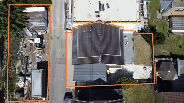 Einfamilienhaus mit Einliegerwohnung und zusätzlichem Grundstück