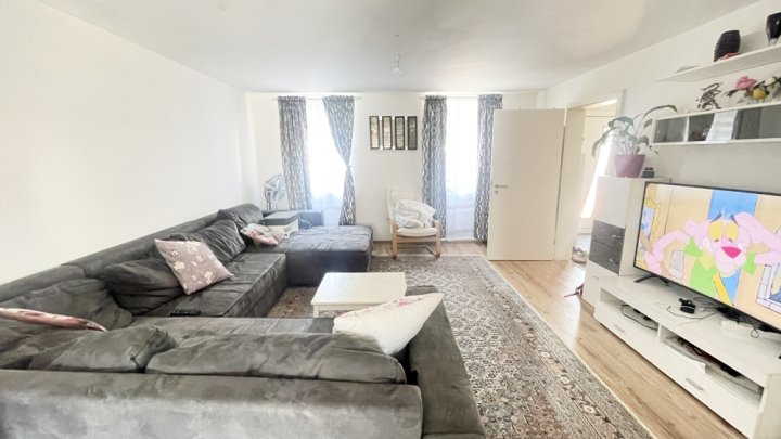 Einfamilienhaus mit Einliegerwohnung und zusätzlichem Grundstück