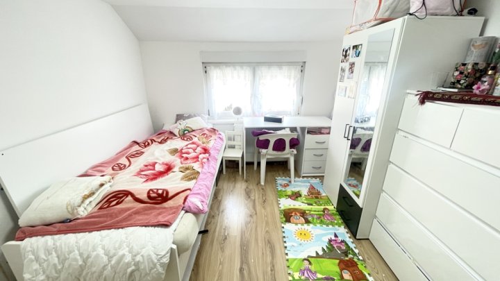 Einfamilienhaus mit Einliegerwohnung und zusätzlichem Grundstück