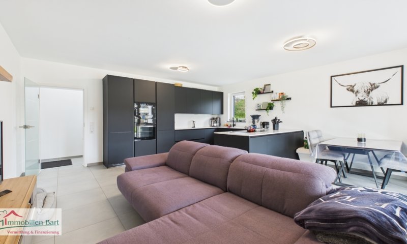 NEUWERTIGE WOHNUNG MIT GARAGE UND GARTEN IN MERZIG-SCHWEMLINGEN