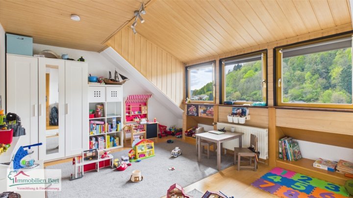 236 M² WOHNFLÄCHE / 2 WOHNUNGEN / NATUR PUR / TOP LAGE IN MERZIG