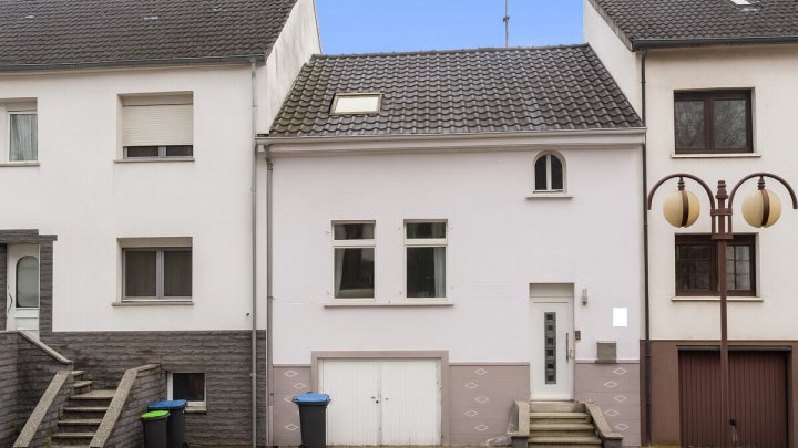 Modernisiertes Reihenhaus mit Garten in Wadgassen-Hostenbach