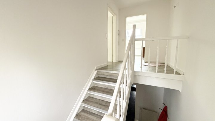 Modernisiertes Reihenhaus mit Garten in Wadgassen-Hostenbach