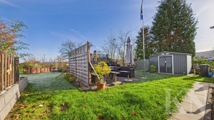 Gemütliches Einfamilienhaus mit Holzofen, Garage, Balkon & Garten – Ihr neues Zuhause in Nohfelden!