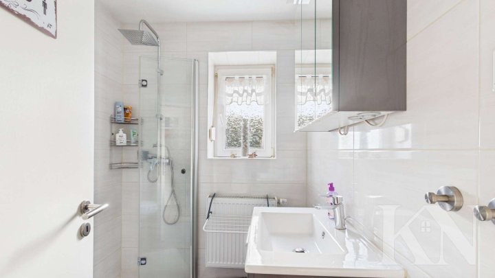 Gemütliches Einfamilienhaus mit Holzofen, Garage, Balkon & Garten – Ihr neues Zuhause in Nohfelden!