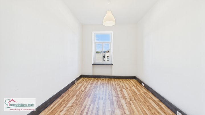 NÄHE SAARLOUIS / FIRMENSITZ / VILLA AUF 30 AR