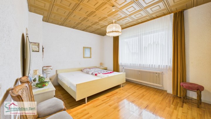 GEPFLEGTES WOHNHAUS MIT WÄRMEPUMPE IN TOP LAGE!