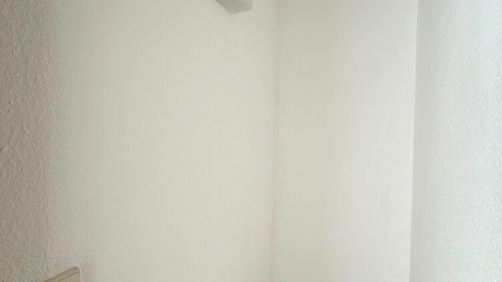 Gepflegte 2-ZKB-Wohnung mit Balkon & Außenstellplatz