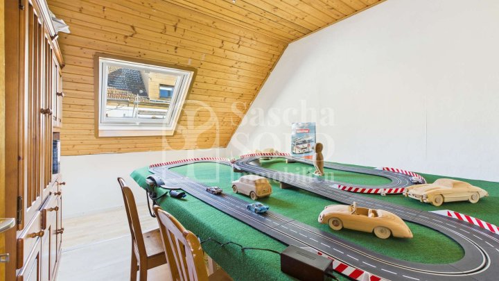 Gepflegtes Einfamilienhaus mit 4 Zimmern, 2 Bädern, Terrasse, Carport - Nähe Stadtpark St. Ingbert