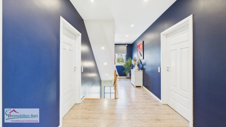 RENOVIERTER BAUERNHOF AUF 45 AR! / IDEAL FÜR TIERFREUNDE & HOBBYSCHRAUBER!