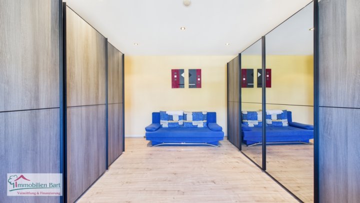 RENOVIERTER BAUERNHOF AUF 45 AR! / IDEAL FÜR TIERFREUNDE & HOBBYSCHRAUBER!