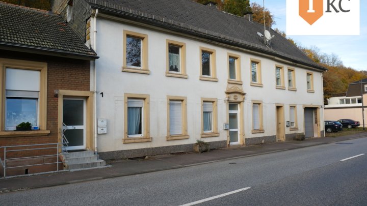 Renditeobjekt - 2 Häuser - 5 Wohnungen - ein Preis