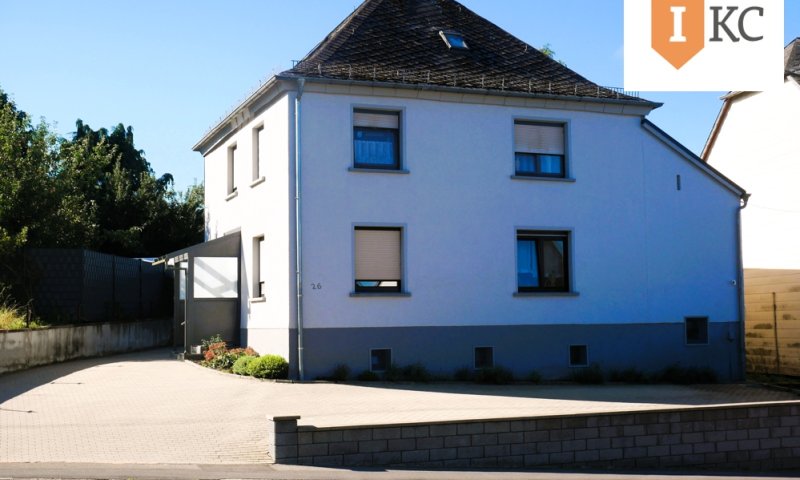 Renoviertes Ein-Zweifamilienhaus in Hermeskeil – Großzügiges Familienheim mit Terrasse und großem Garten !!