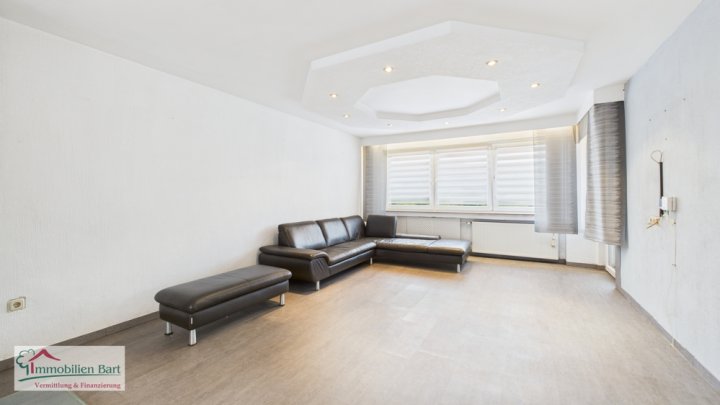 267 M² WOHNFLÄCHE! WOHNHAUS MIT GARTEN + GARAGE