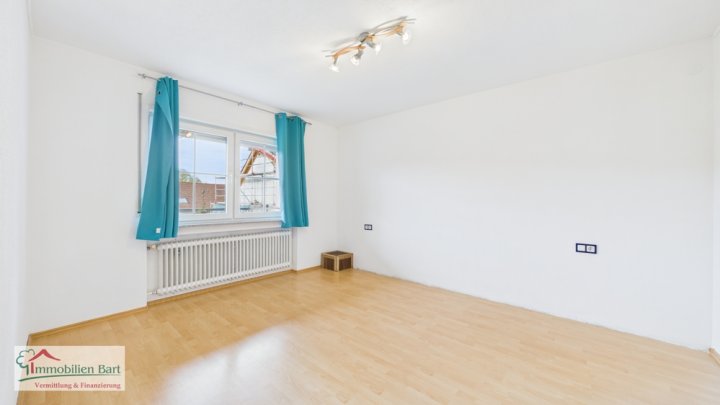 MERZIG: WOHNHAUS MIT 4 SZ AUF 15 AR!