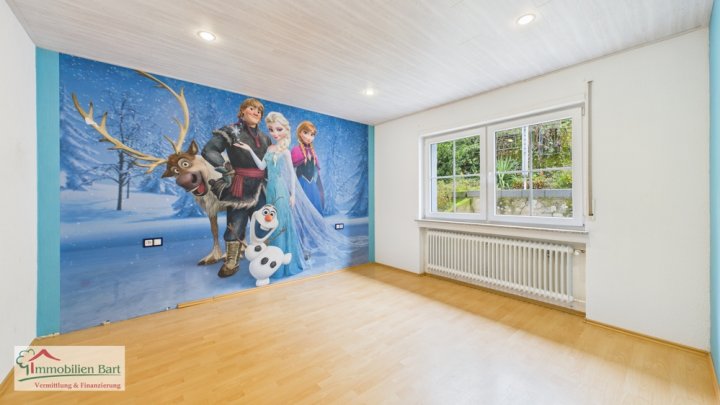 MERZIG: WOHNHAUS MIT 4 SZ AUF 15 AR!