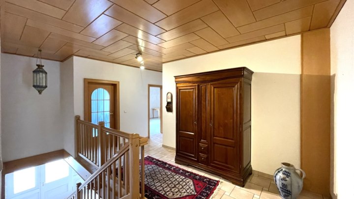 GRENZNÄHE: 2 WOHNHÄUSER AUF 33 AR