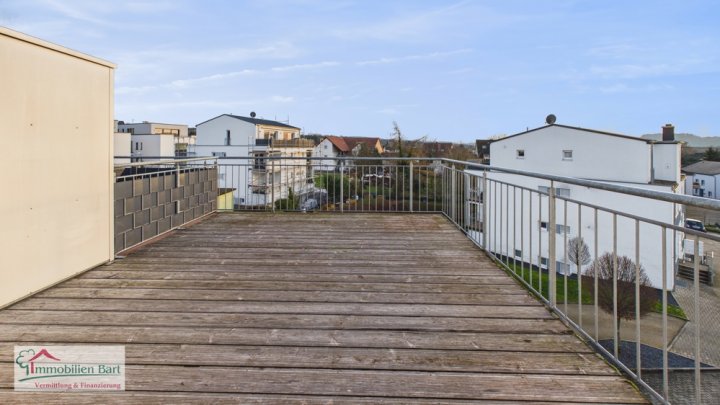 GRENZE L-REMICH: GEPFLEGTE 92 M² WOHNUNG MIT TG-STELLPLATZ