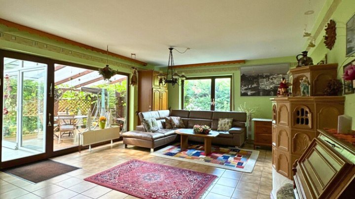 Freistehender Bungalow mit Garten + Garage - ca. 254m² Gesamtfläche