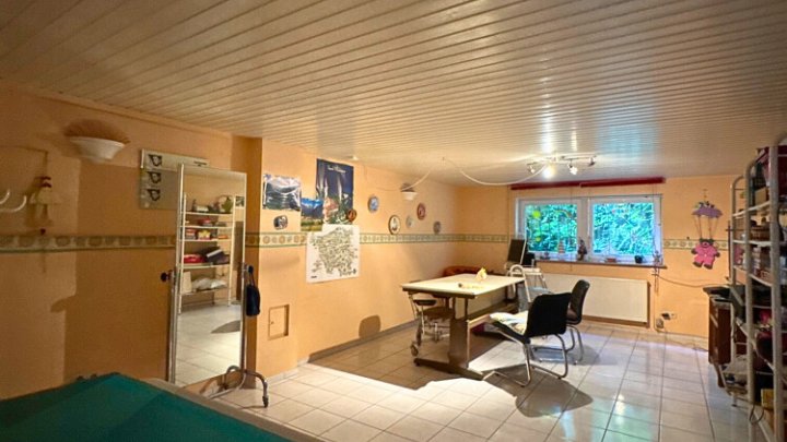 Freistehender Bungalow mit Garten + Garage - ca. 254m² Gesamtfläche